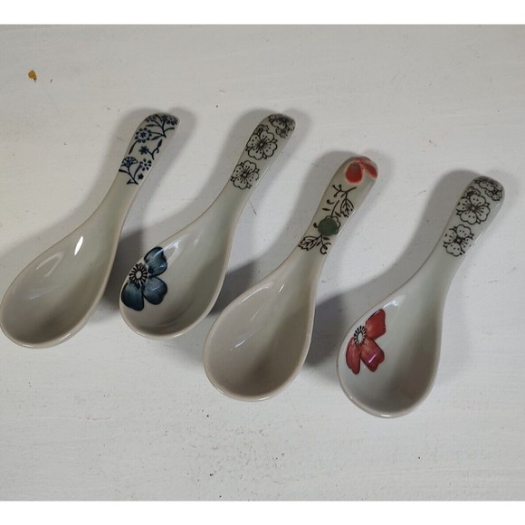 Asian Soup Spoons, Floral Design, Ramen Spoons, Perfect Depth, Lot of 4 - Picture 1 of 11